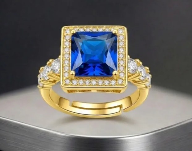 Blue Diamond Gold Ring